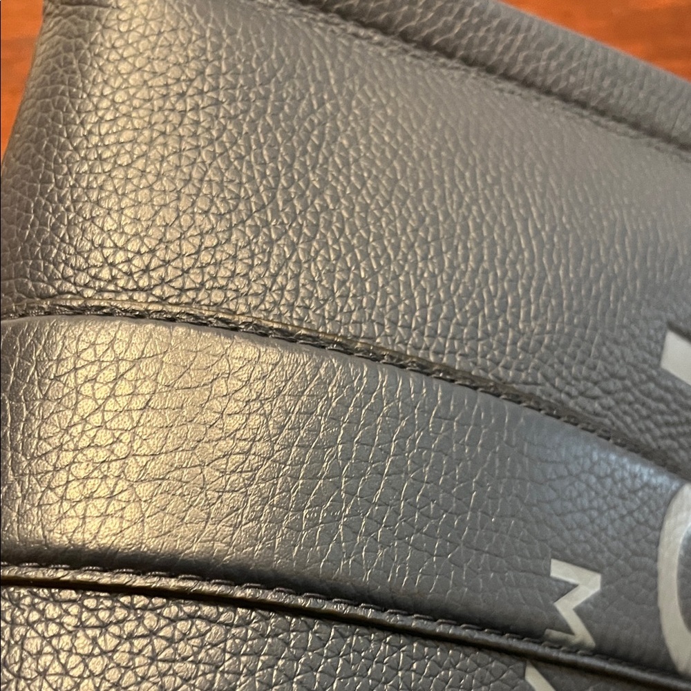 Marc Jacobs Dark Blue Leather Tote - Picture 10 of 16